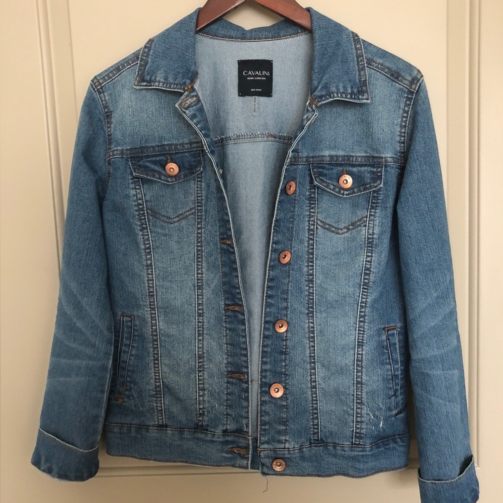 Cropped denim jacket